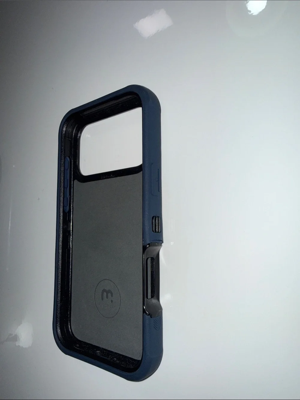 MyBat Pro Maverick Series Rogue Edition MagSafe Case for Apple iPhone 17 Pro blu